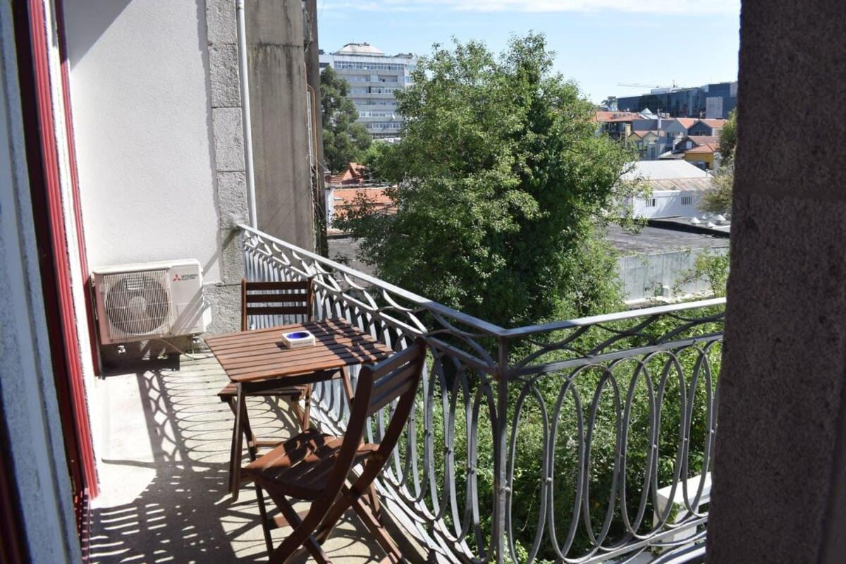 Liiiving In Porto - Vintage Balcony Apartment Exterior photo